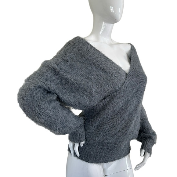 Fashion on Earth Anthro Open Back Fuzzy Eyelash Sweater top faux wrap grey M MD - Picture 5 of 17